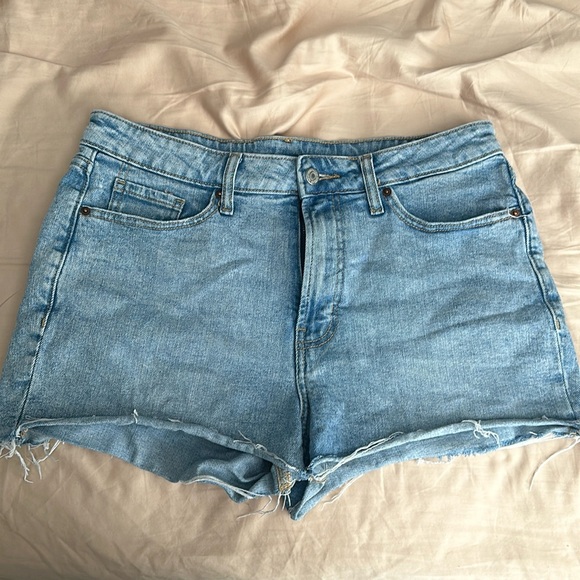 Old Navy Denim Shorts - Picture 1 of 3